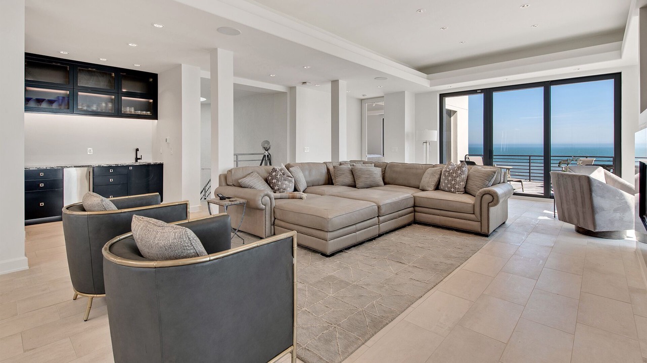 Photo of Livingroom in Debordieu Colony