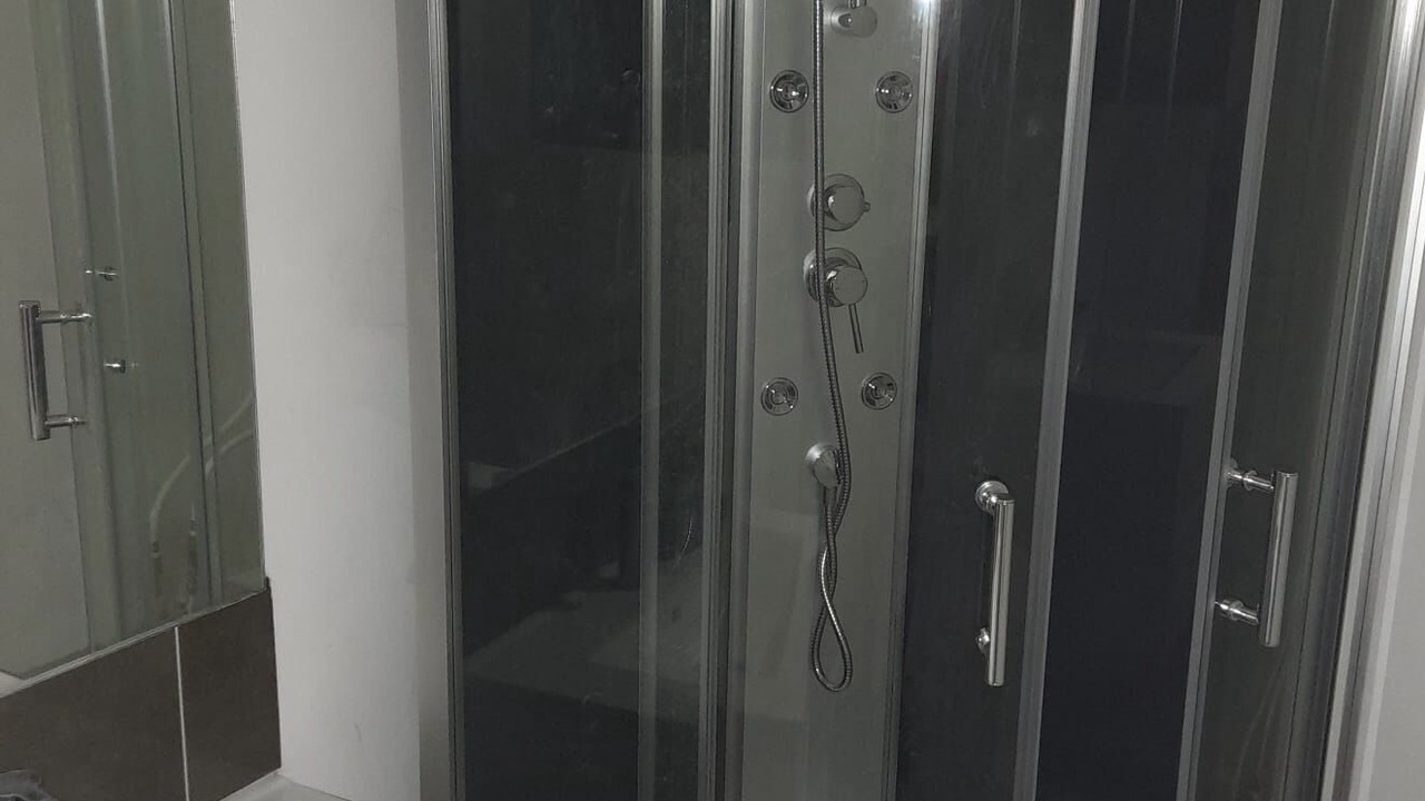 Photo of Bathroom in Fives