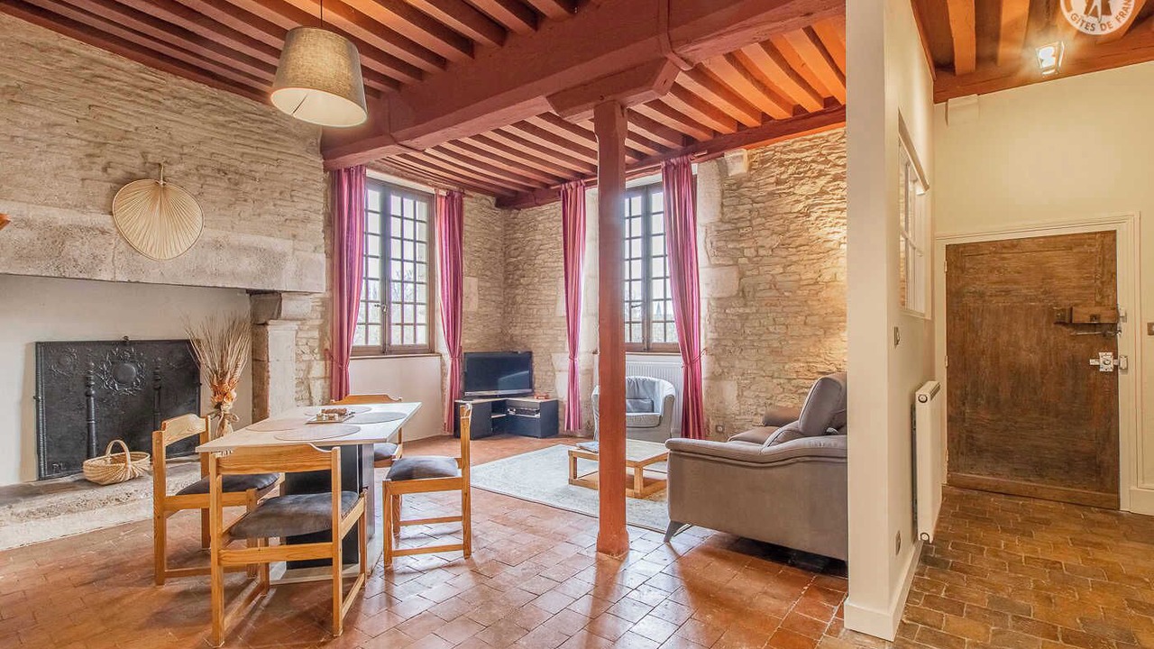 Photo of Livingroom in Dracy-le-Fort