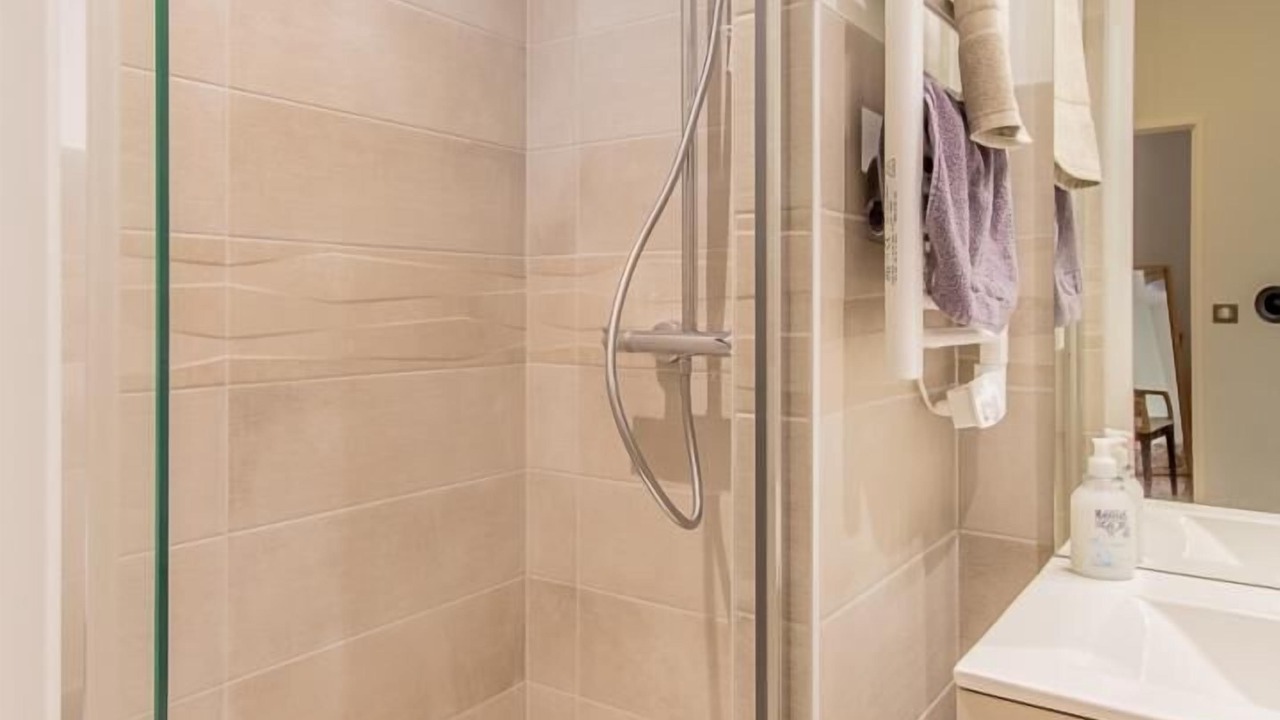 Photo of Bathroom in Dracy-le-Fort