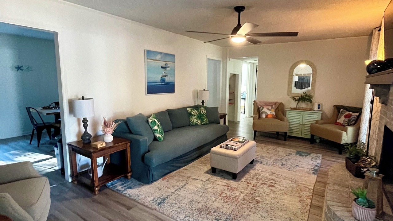 Photo of Livingroom in Charleston
