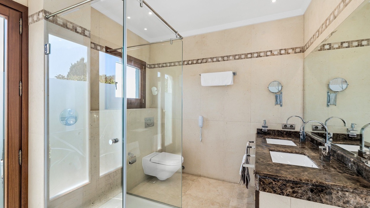 Photo of Bathroom in Golden Mile