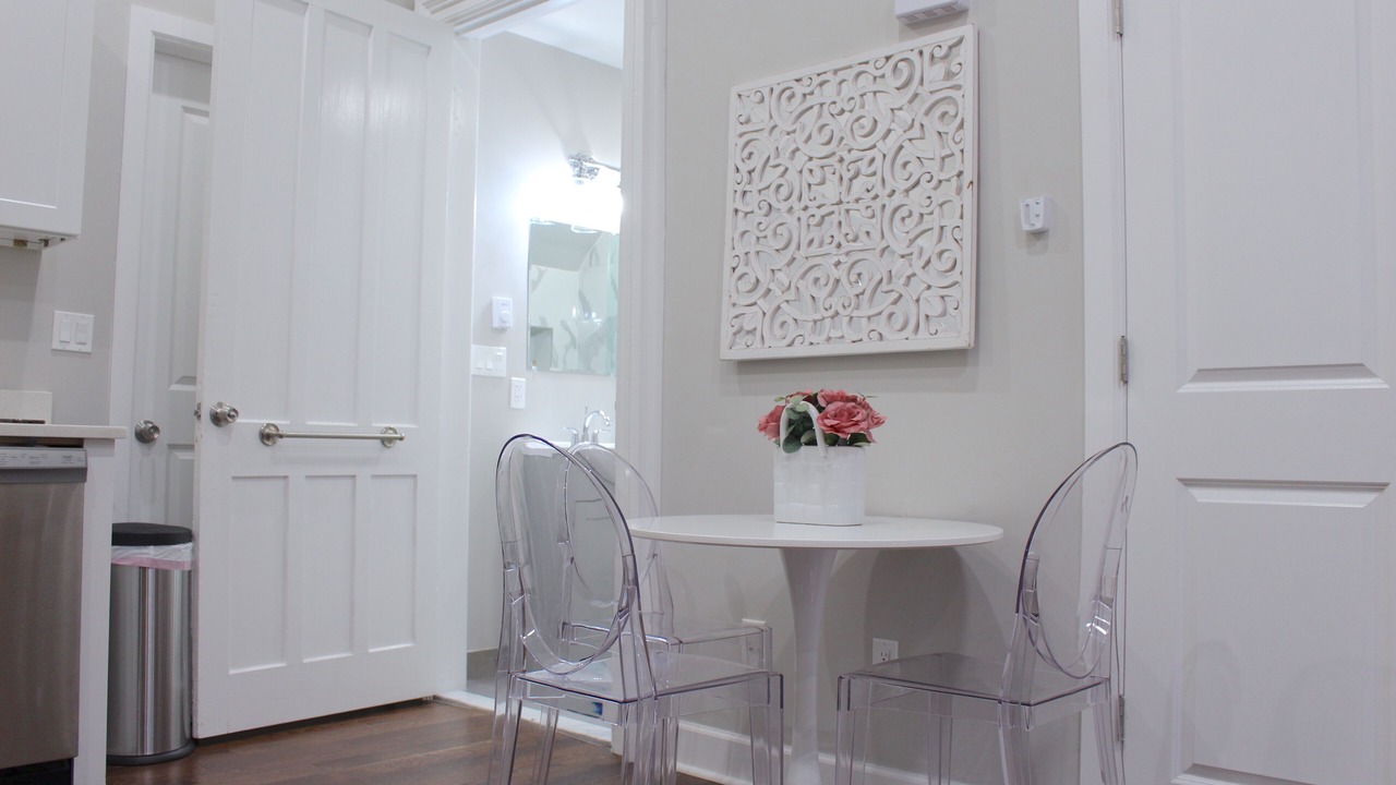 Photo of Others in Albany