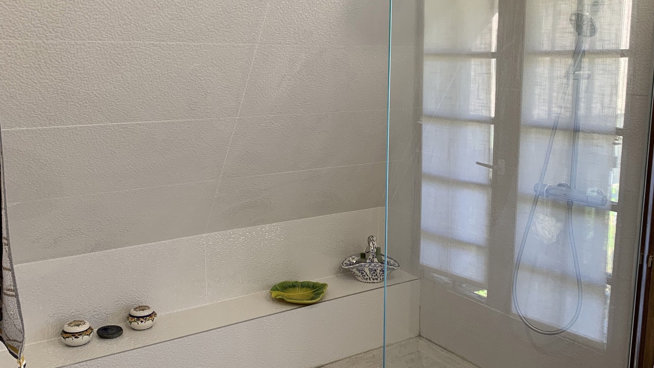 Photo of Bathroom in Sainte-Helene-Bondeville