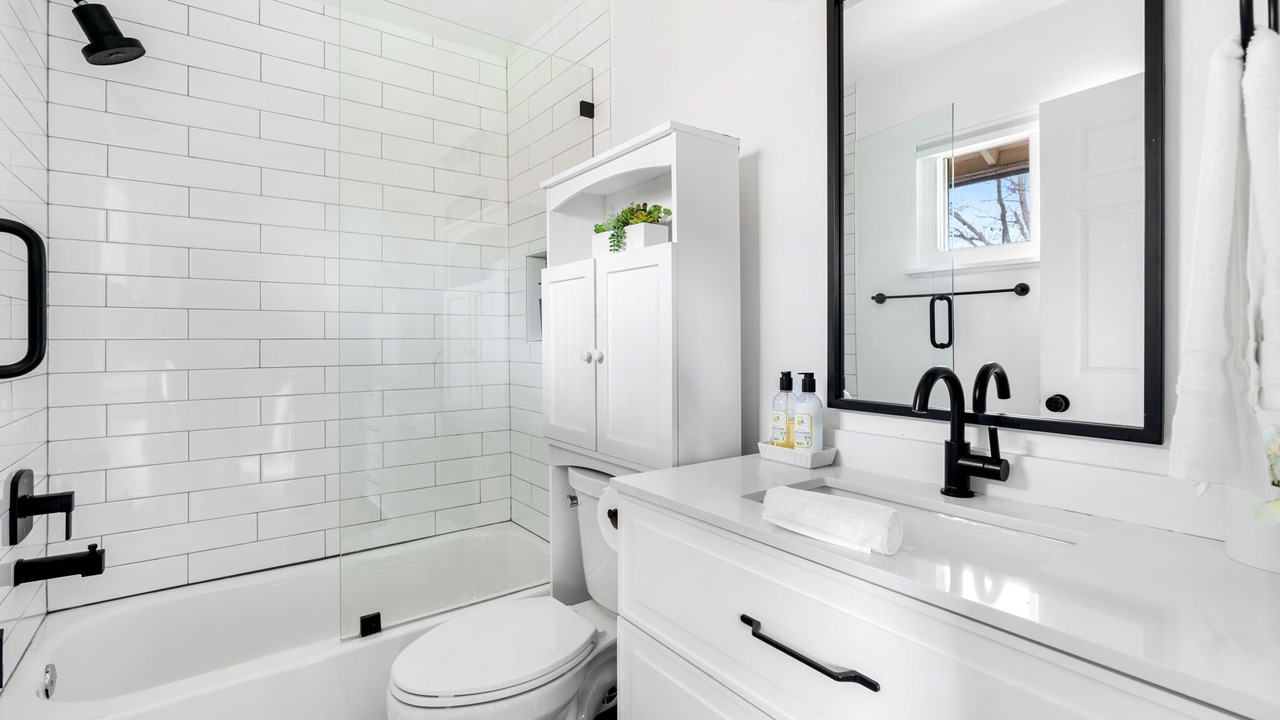 Photo of Bathroom in East Congress