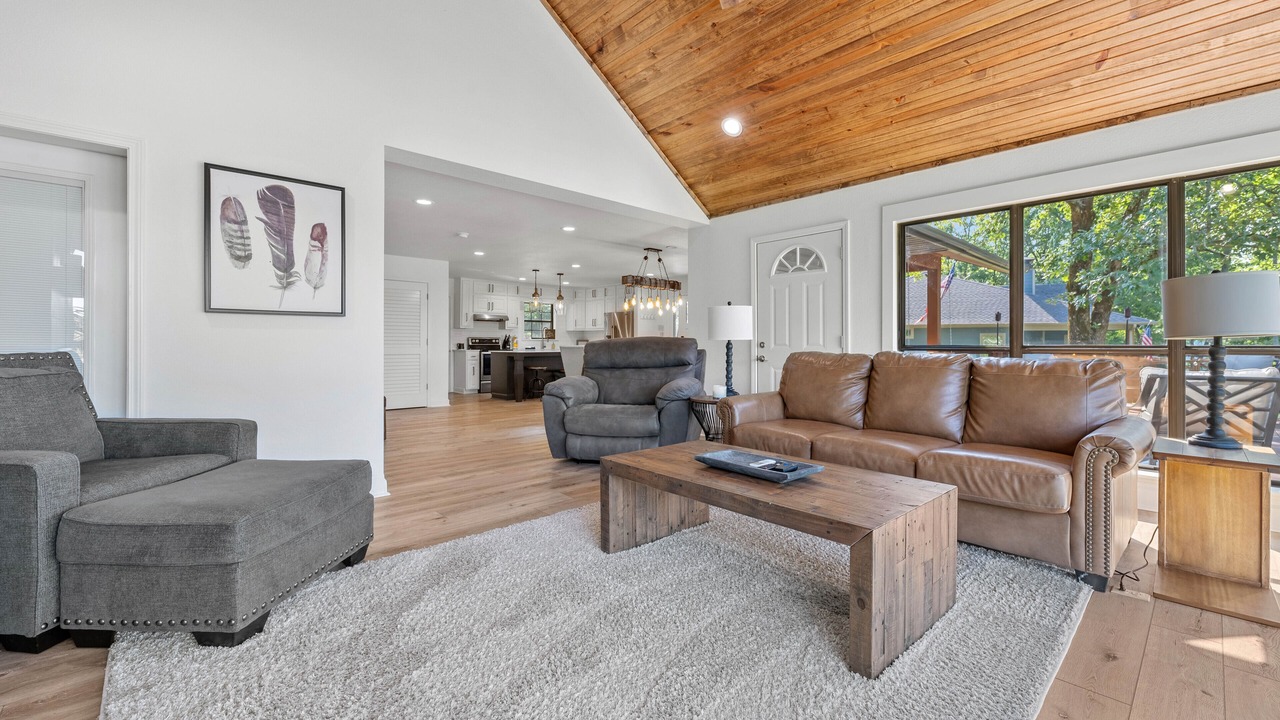 Photo of Livingroom in Clinton