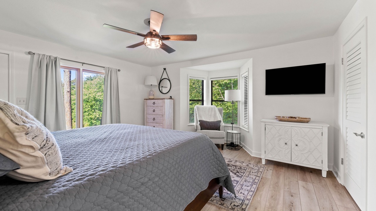 Photo of Bedroom in Clinton