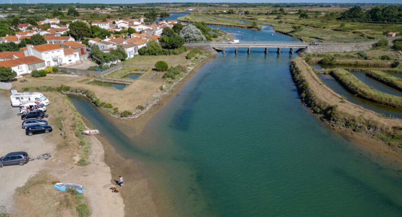 Photo of Outdoor in Brem Sur Mer