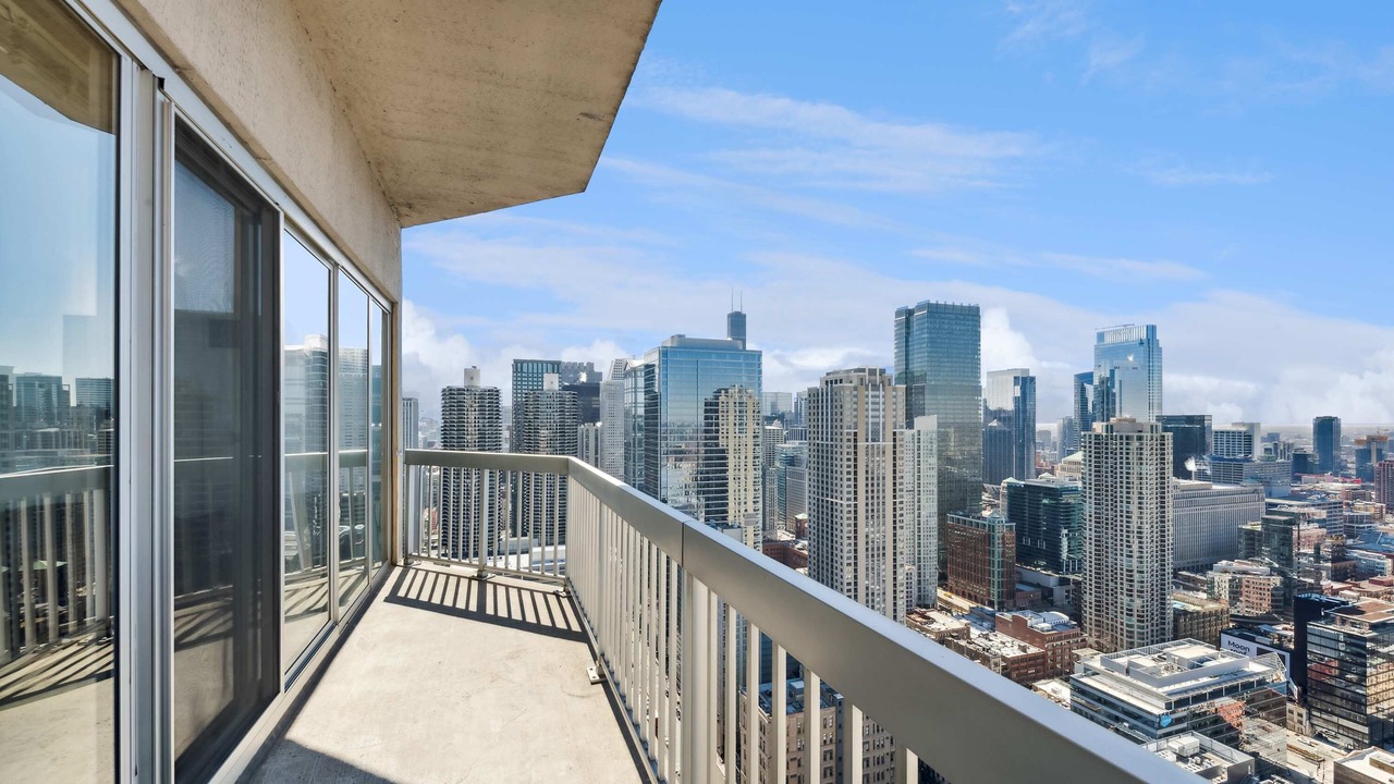 Photo of Patio Balcony in Downtown Chicago