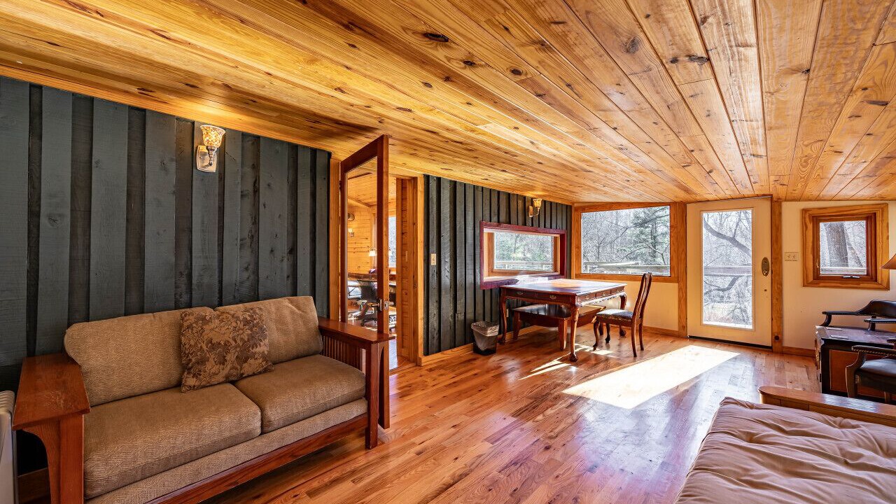 Photo of Livingroom in Stanardsville