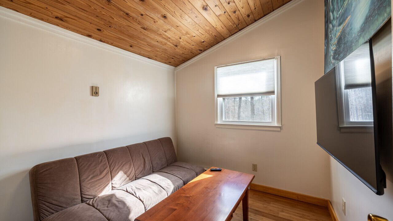 Photo of Livingroom in Stanardsville