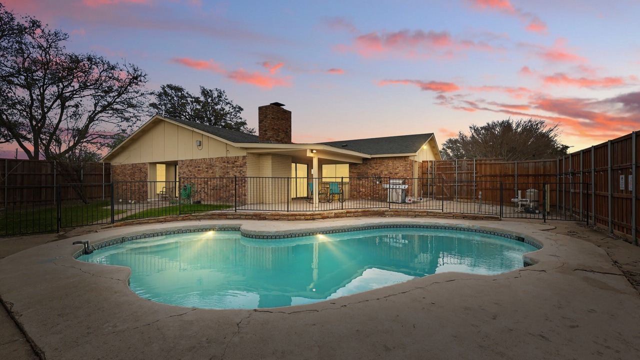 Photo of Outdoor in Northeast Carrollton