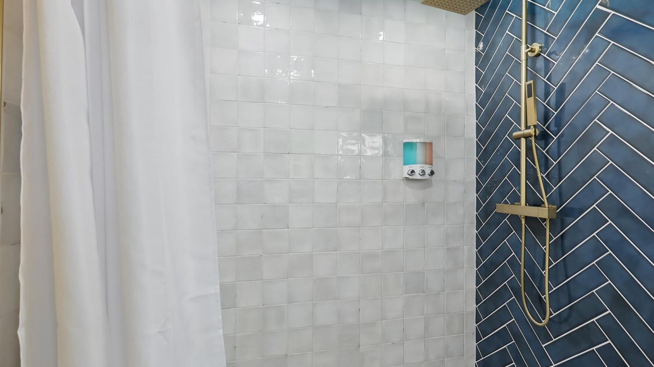 Photo of Bathroom in Park Central