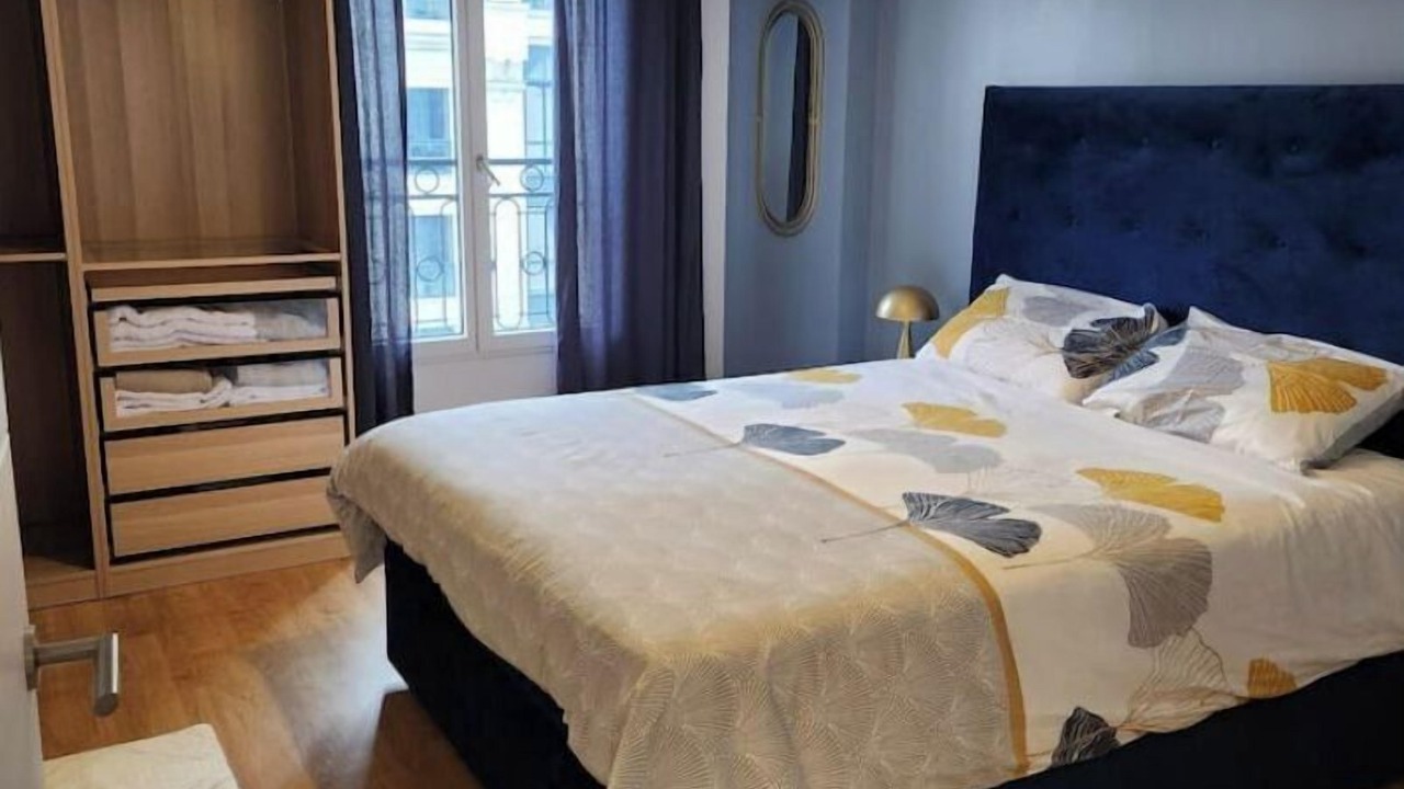 Photo of Bedroom in Clamart