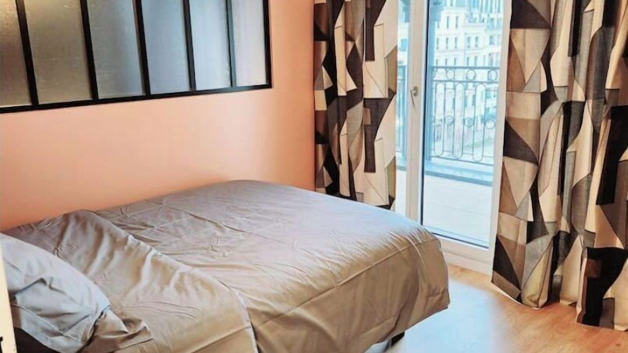 Photo of Bedroom in Clamart