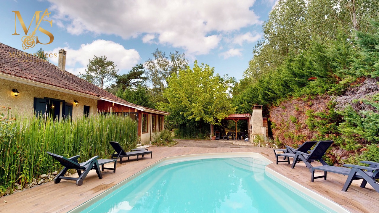 Photo of Outdoor in Saint-Laurent-des-Hommes