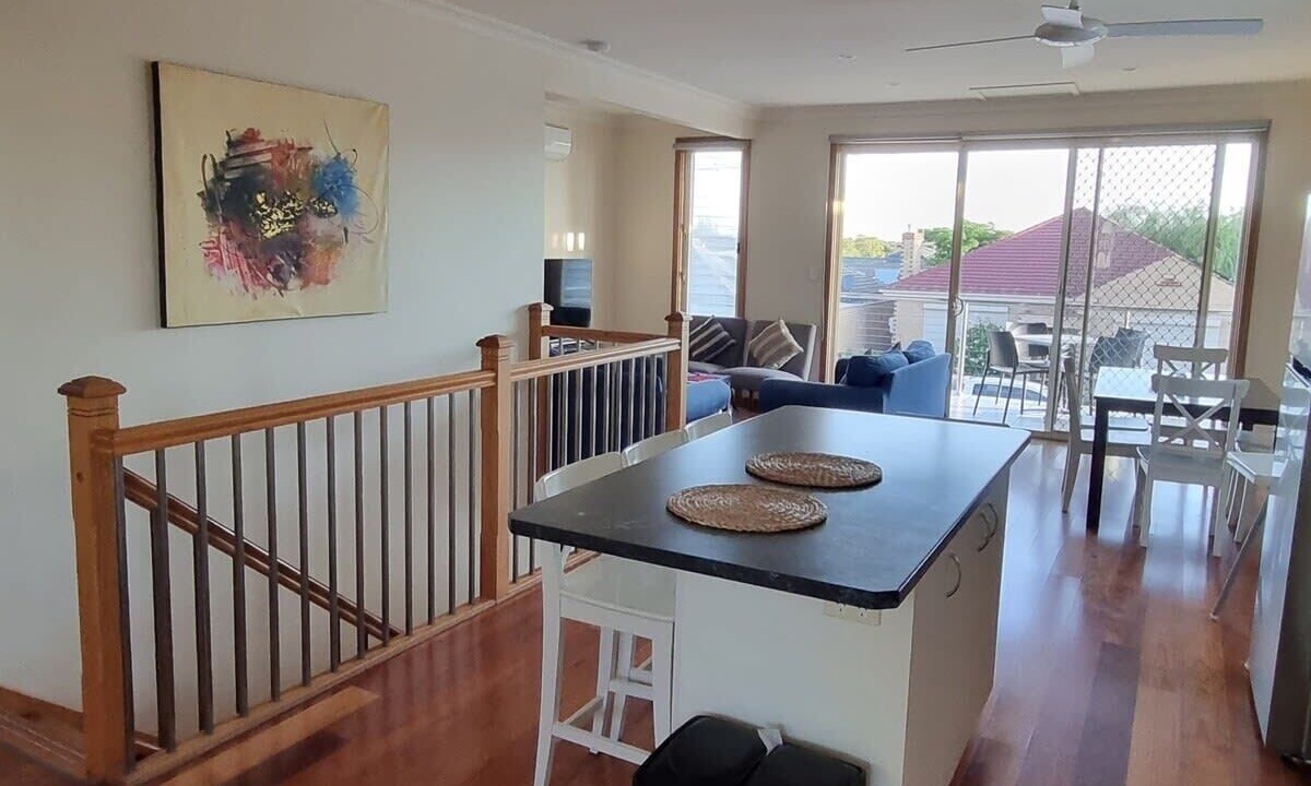 Photo of Others in Largs North