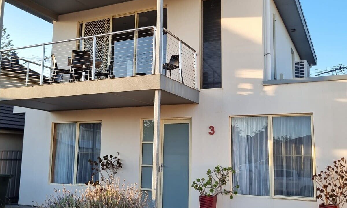 Photo of Outdoor in Largs North