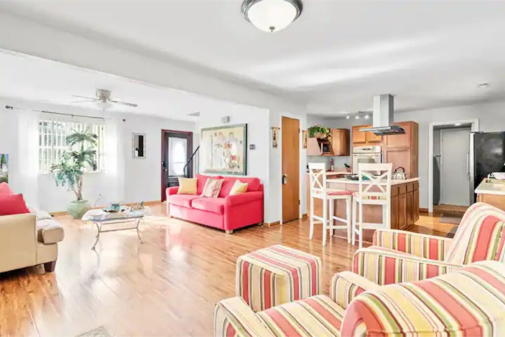 Photo of Livingroom in Virginia Beach