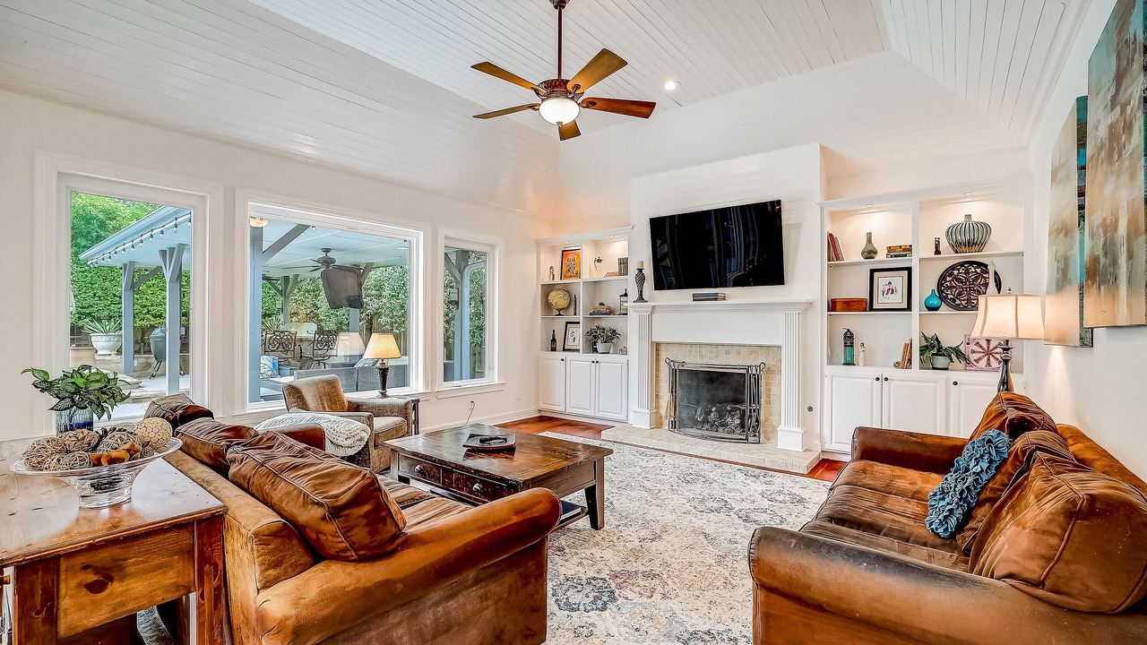 Photo of Livingroom in Riverplace