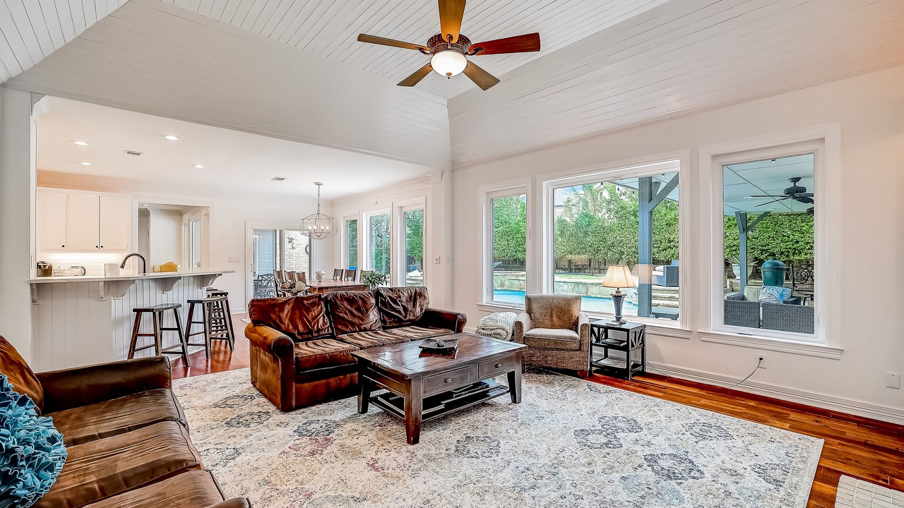 Photo of Livingroom in Riverplace