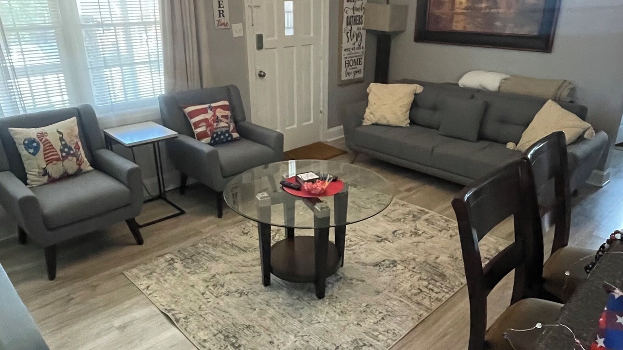Photo of Livingroom in Martinsville