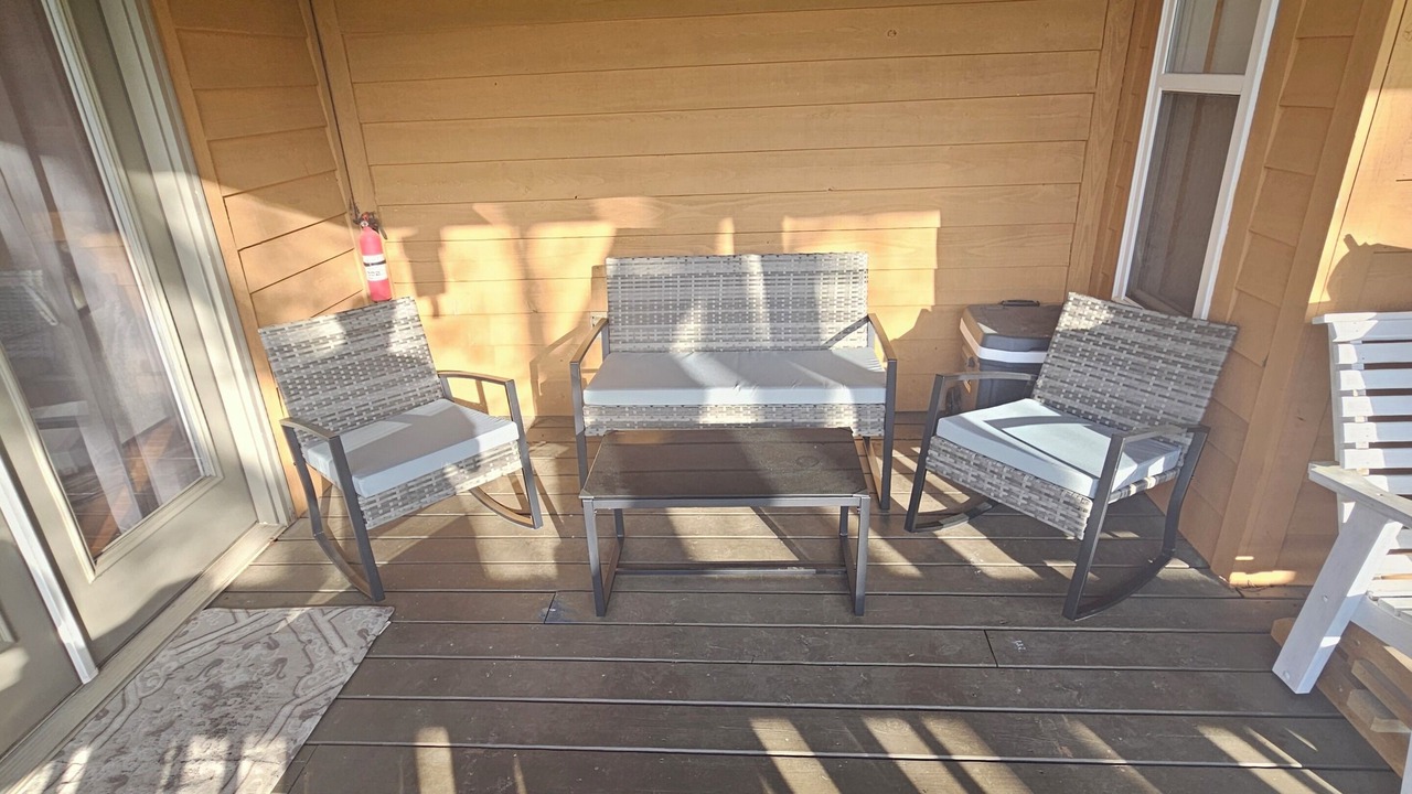 Photo of Patio Balcony in Byrdstown