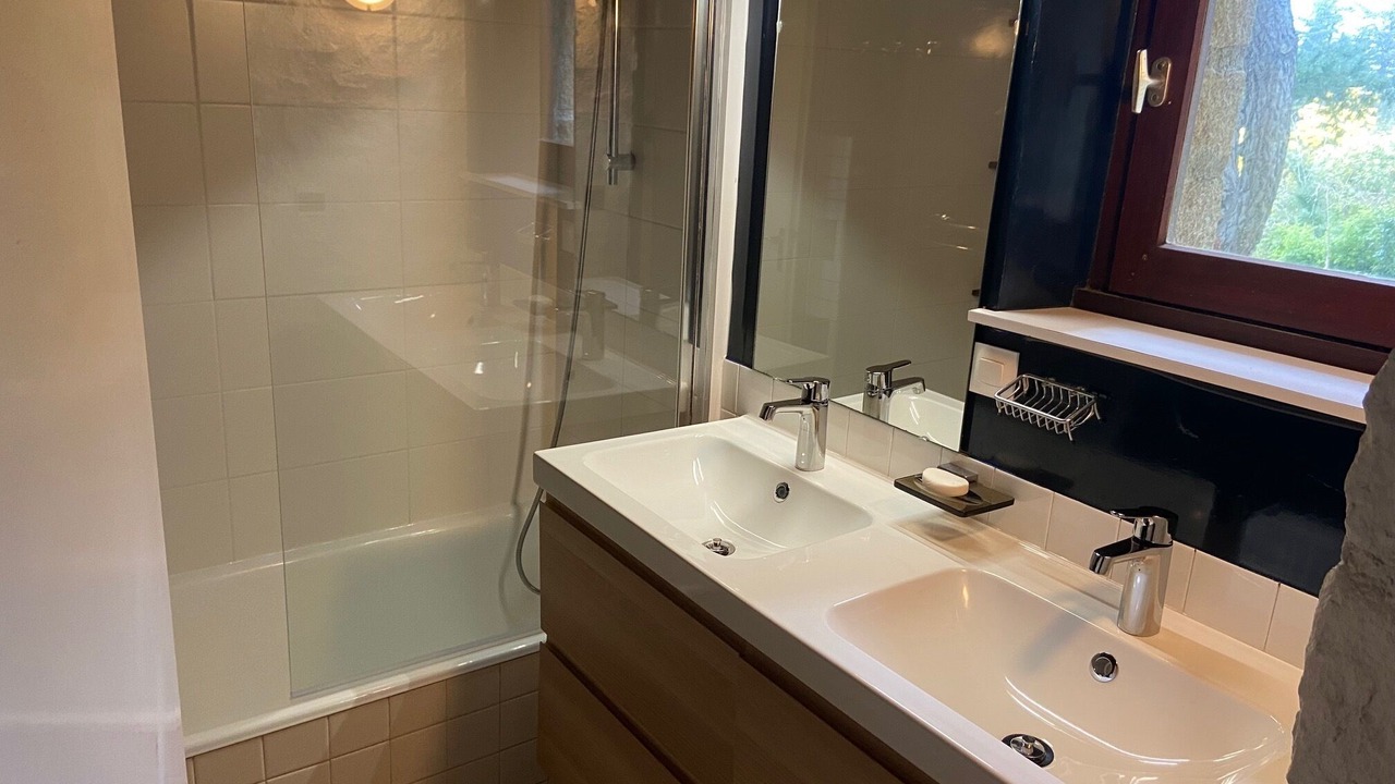 Photo of Bathroom in Ile-aux-Moines