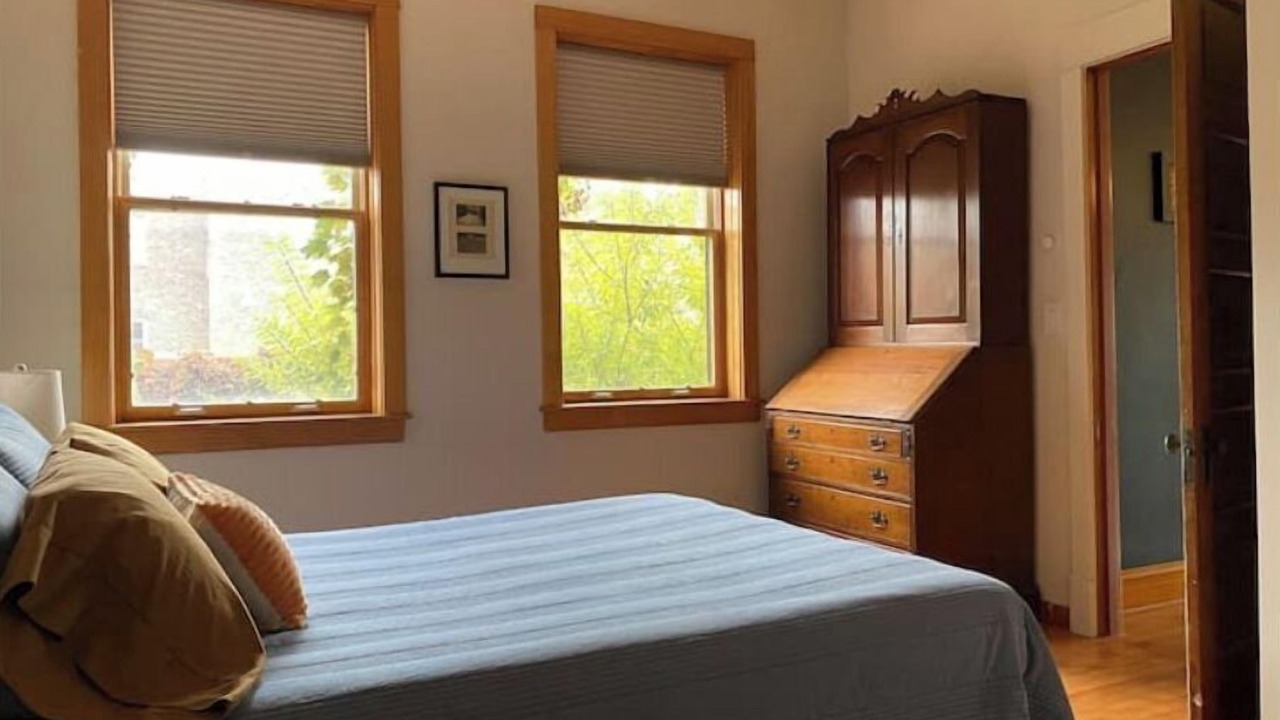 Photo of Bedroom in Logan Square