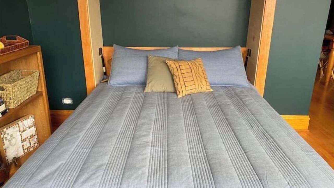 Photo of Bedroom in Logan Square