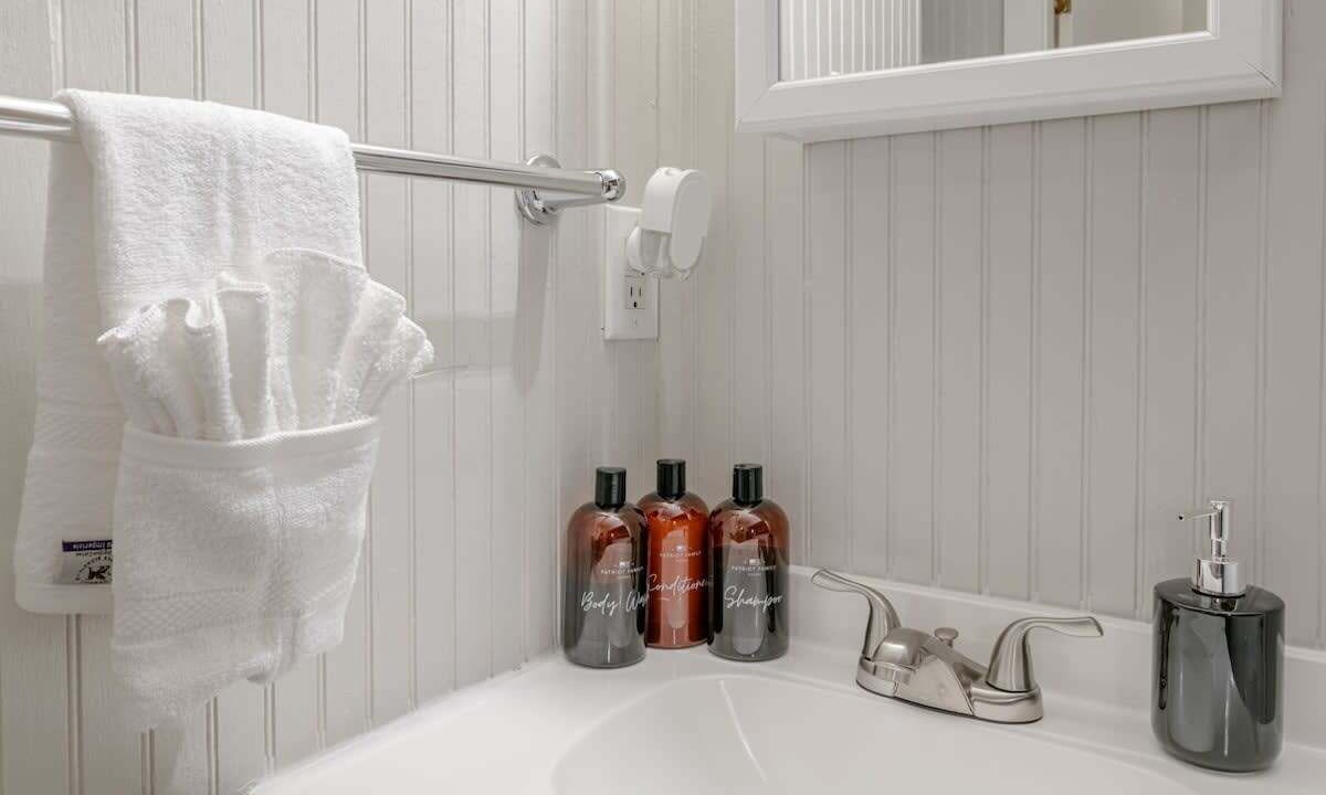 Photo of Bathroom in Mobile