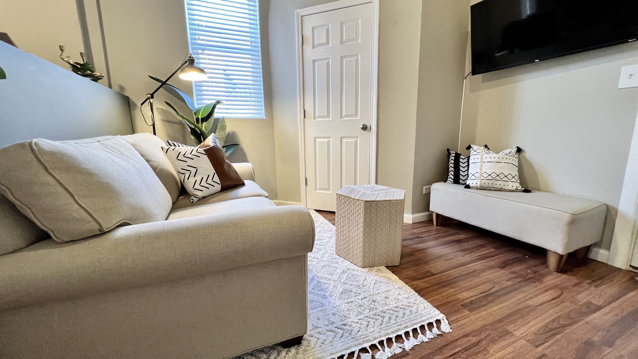 Photo of Livingroom in Tower Grove East
