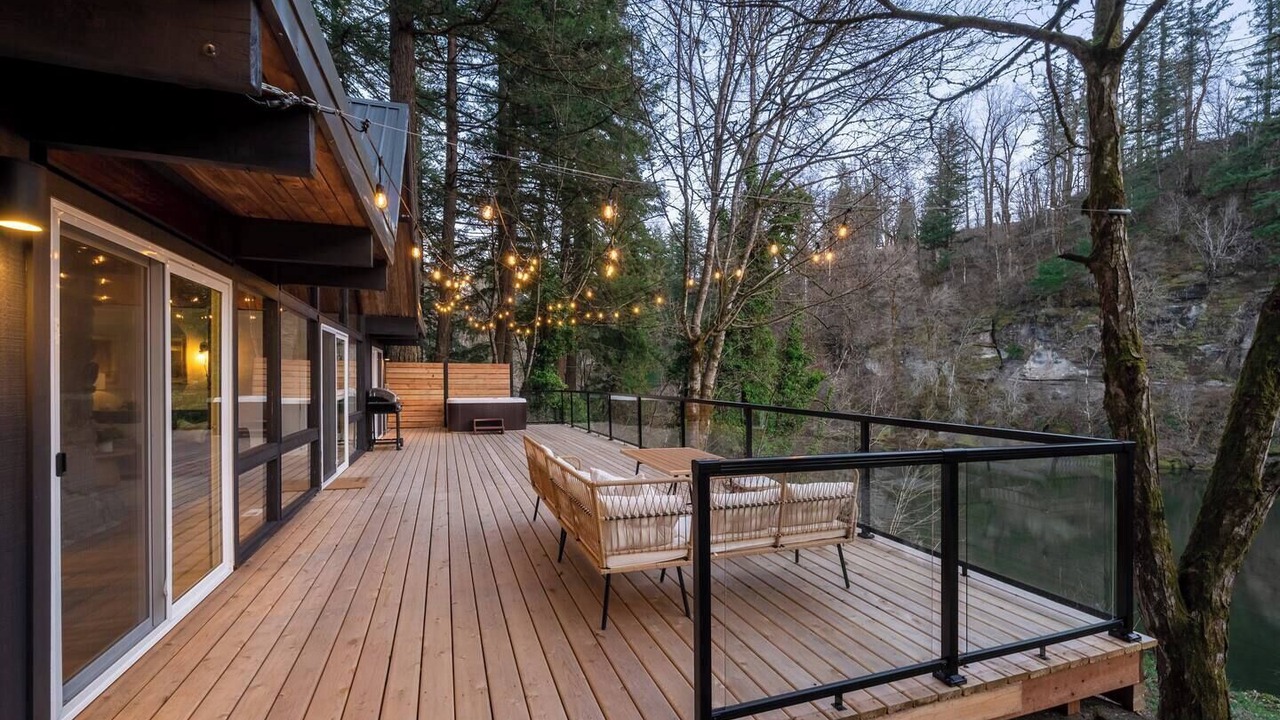 Photo of Patio Balcony in Troutdale
