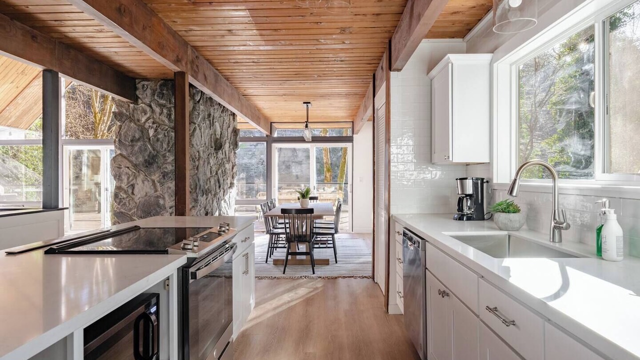 Photo of Kitchen in Troutdale