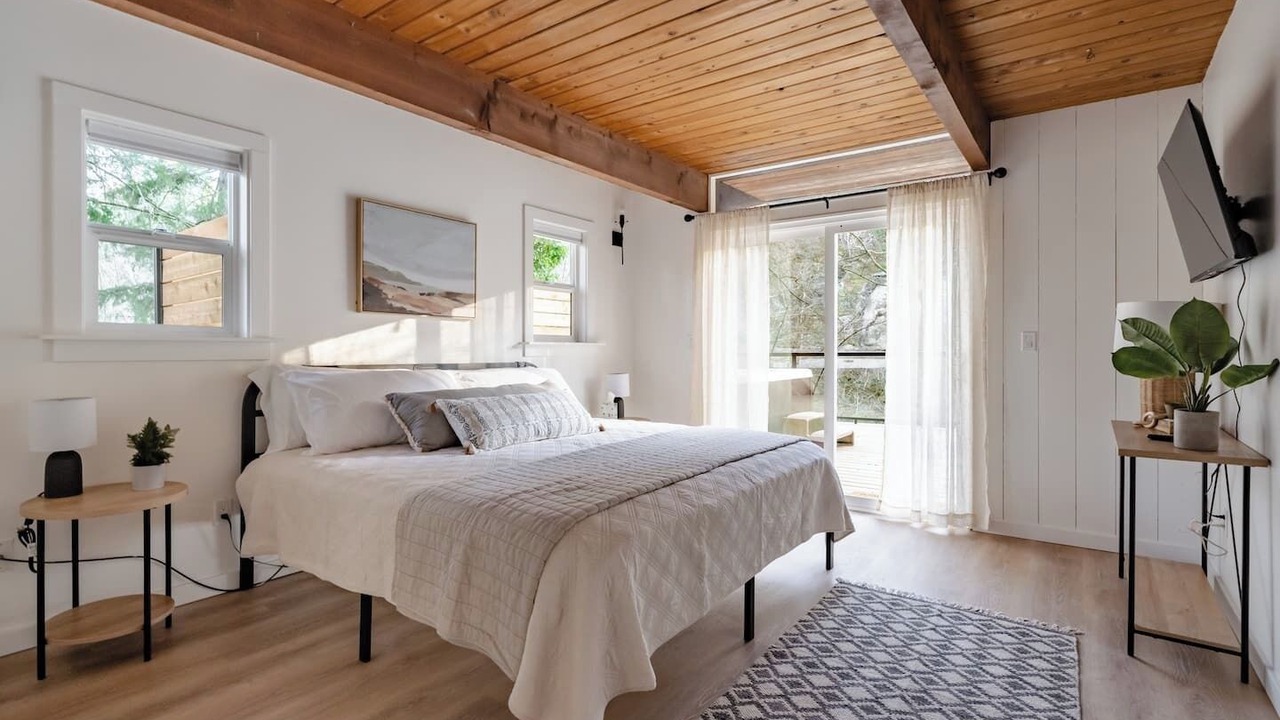 Photo of Bedroom in Troutdale