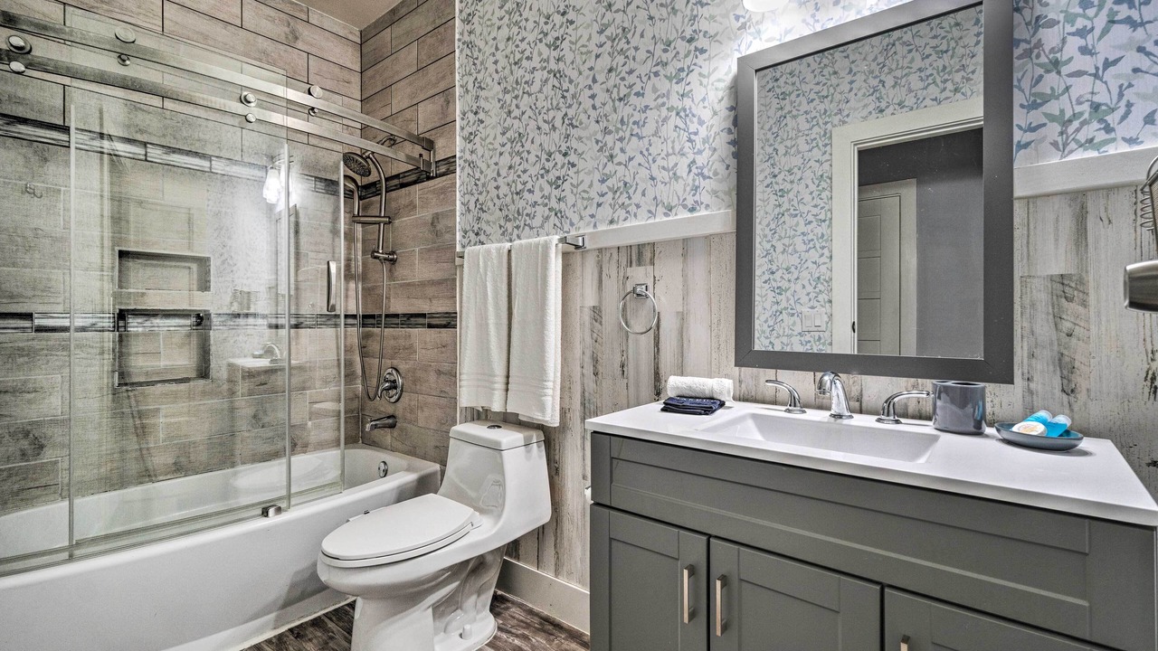 Photo of Bathroom in Comanche Trail Estates