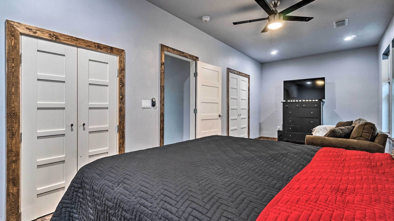 Photo of Bedroom in Comanche Trail Estates
