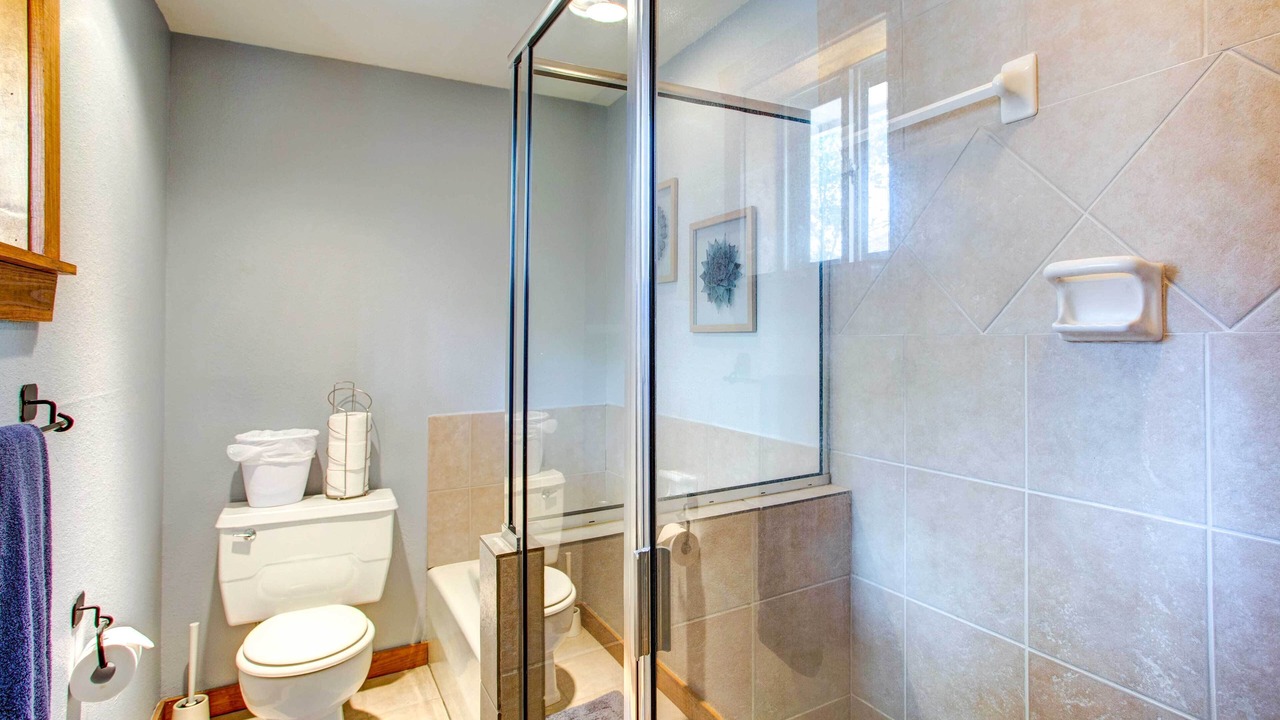 Photo of Bathroom in Gun Barrel City