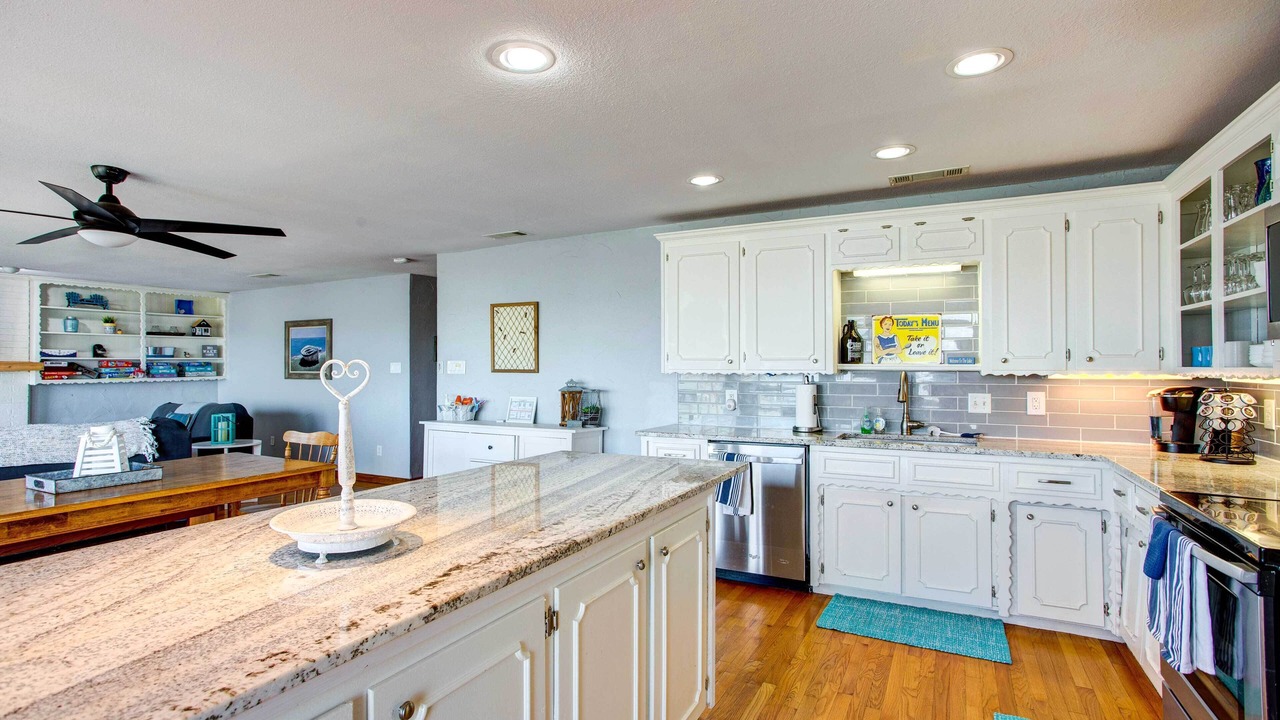 Photo of Kitchen in Gun Barrel City