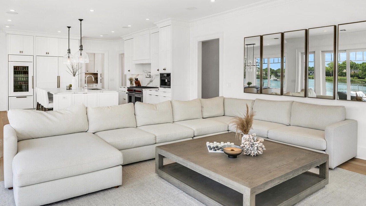 Photo of Livingroom in Little Silver