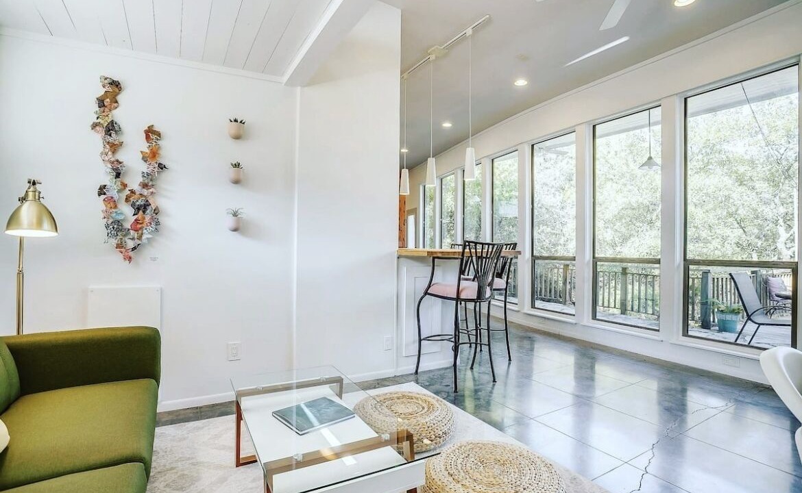 Photo of Livingroom in Granbury