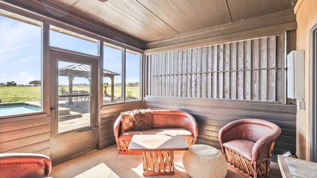 Photo of Livingroom in Palo Pinto County