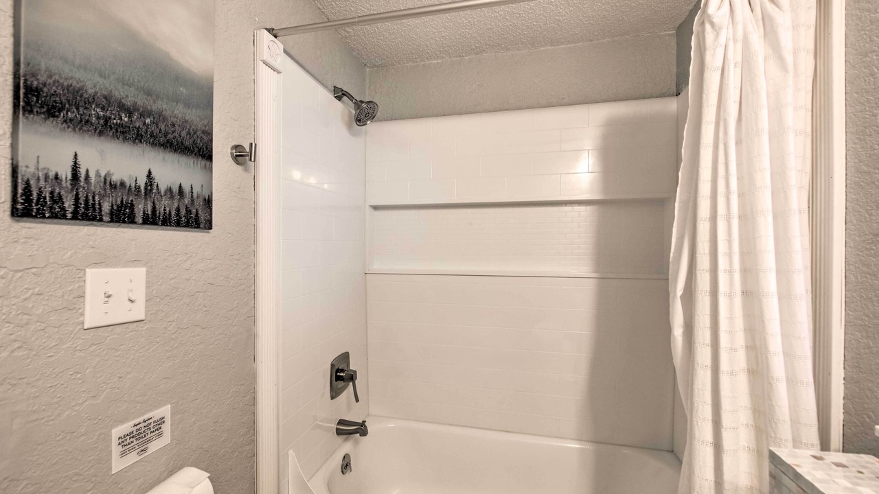 Photo of Bathroom in Enchanted Oaks