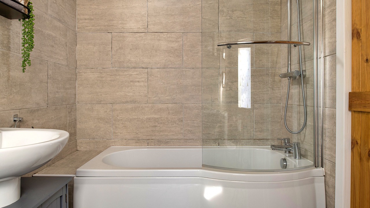 Photo of Bathroom in Rhiwbryfdir