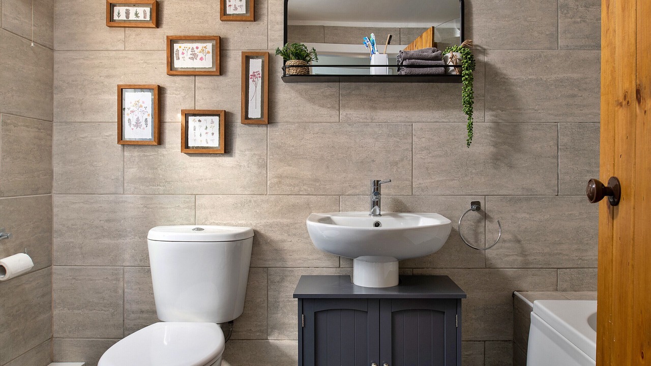 Photo of Bathroom in Rhiwbryfdir