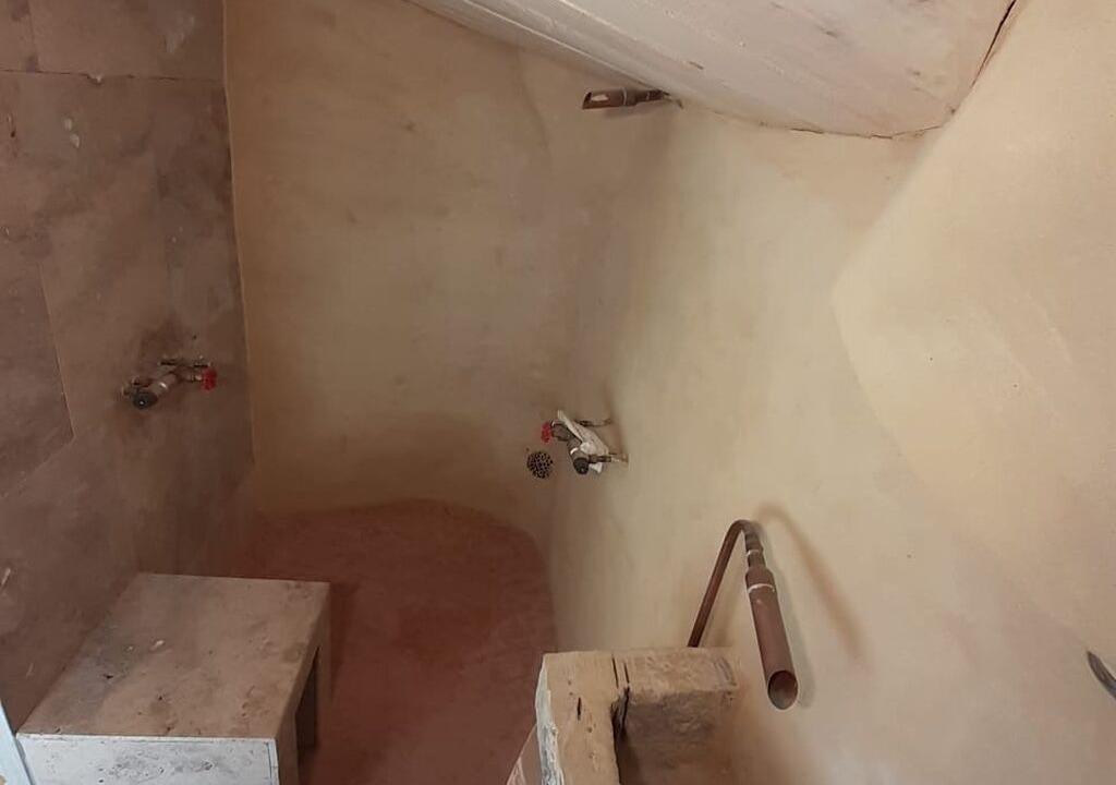Photo of Bathroom in L'Isle-Bouzon