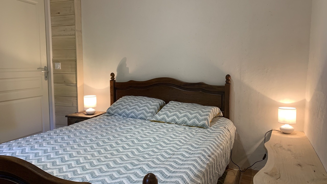 Photo of Bedroom in L'Isle-Bouzon