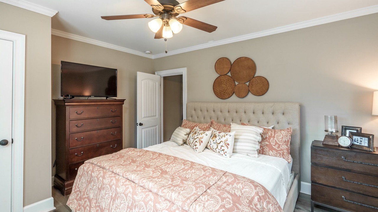 Photo of Others in Monroe