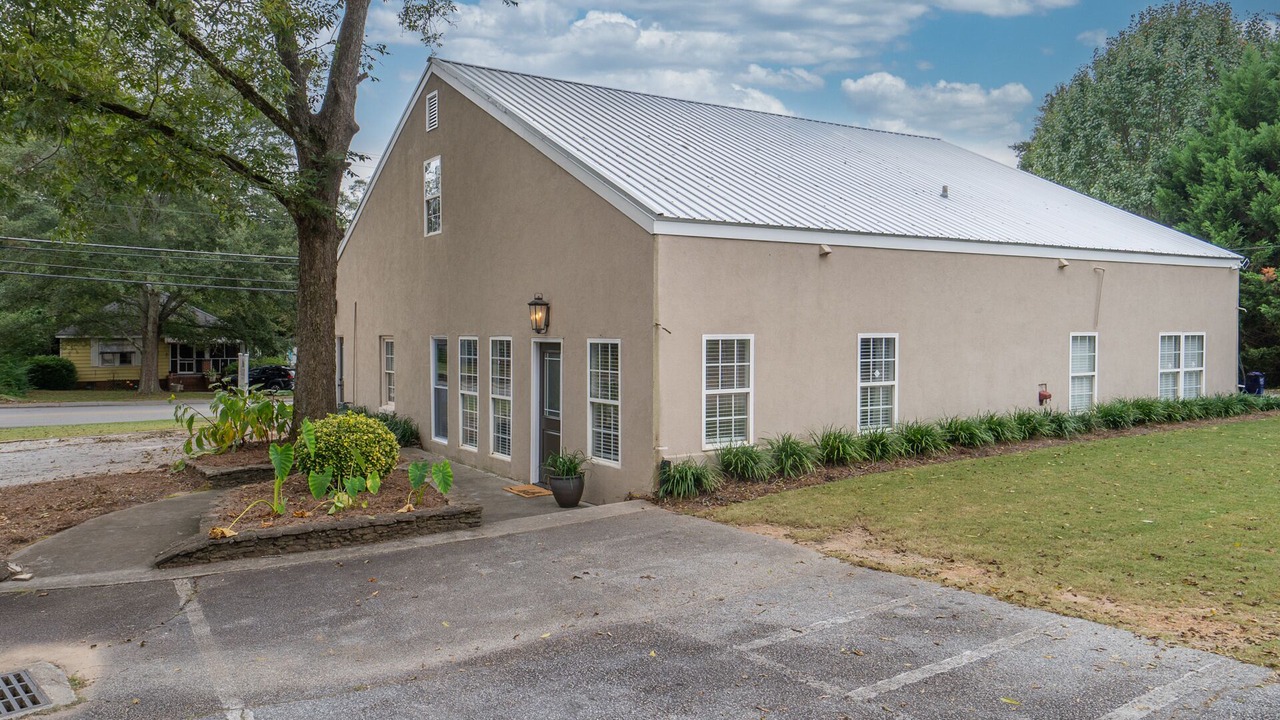 Photo of Others in Monroe