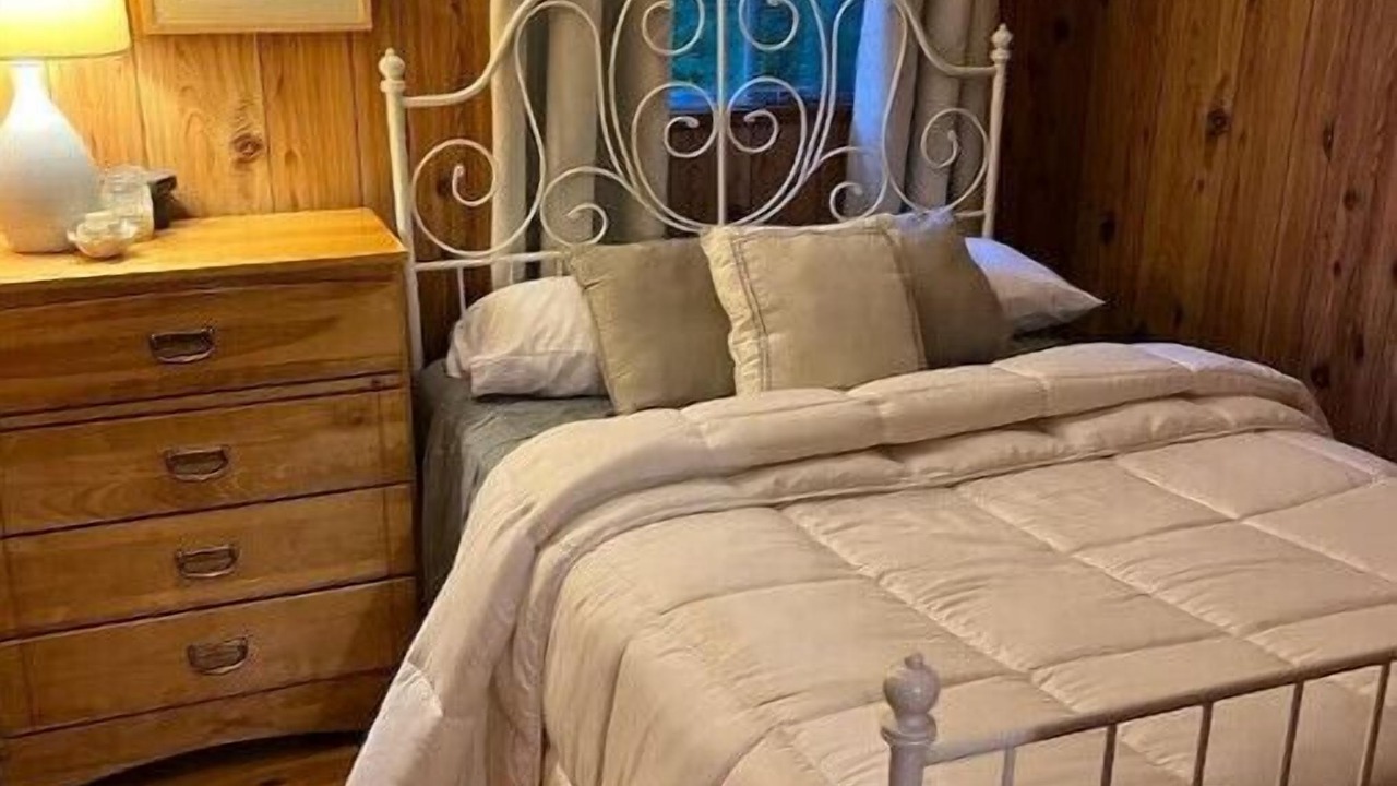 Photo of Bedroom in Quinte West